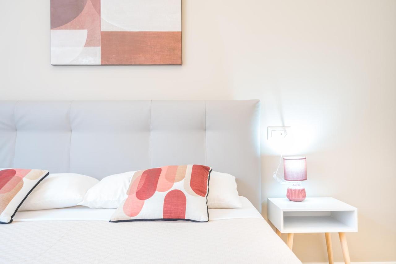 Puccini Apt - Centro Citta - Wifi - Ac Каляри Екстериор снимка